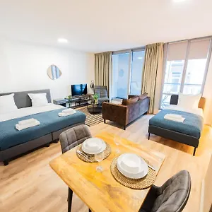 Hendrikkade Aparthotel