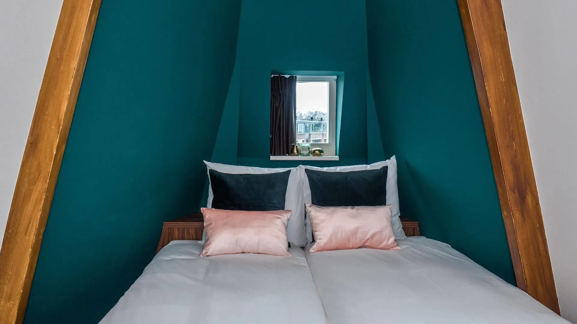 Linden Hotel Amsterdam 3*,  Netherlands